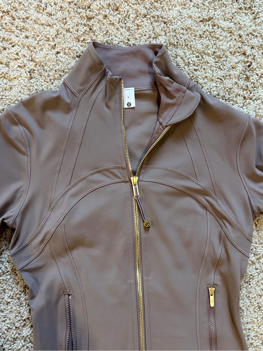 Lululemon Women’s Taupetastic/Gold Zip Define Cropped Jacket *Nulu. Size 6. NWOT - Picture 5 of 16